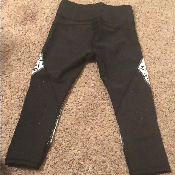 New without tags Athleta compression leggings. - Picture 4 of 7